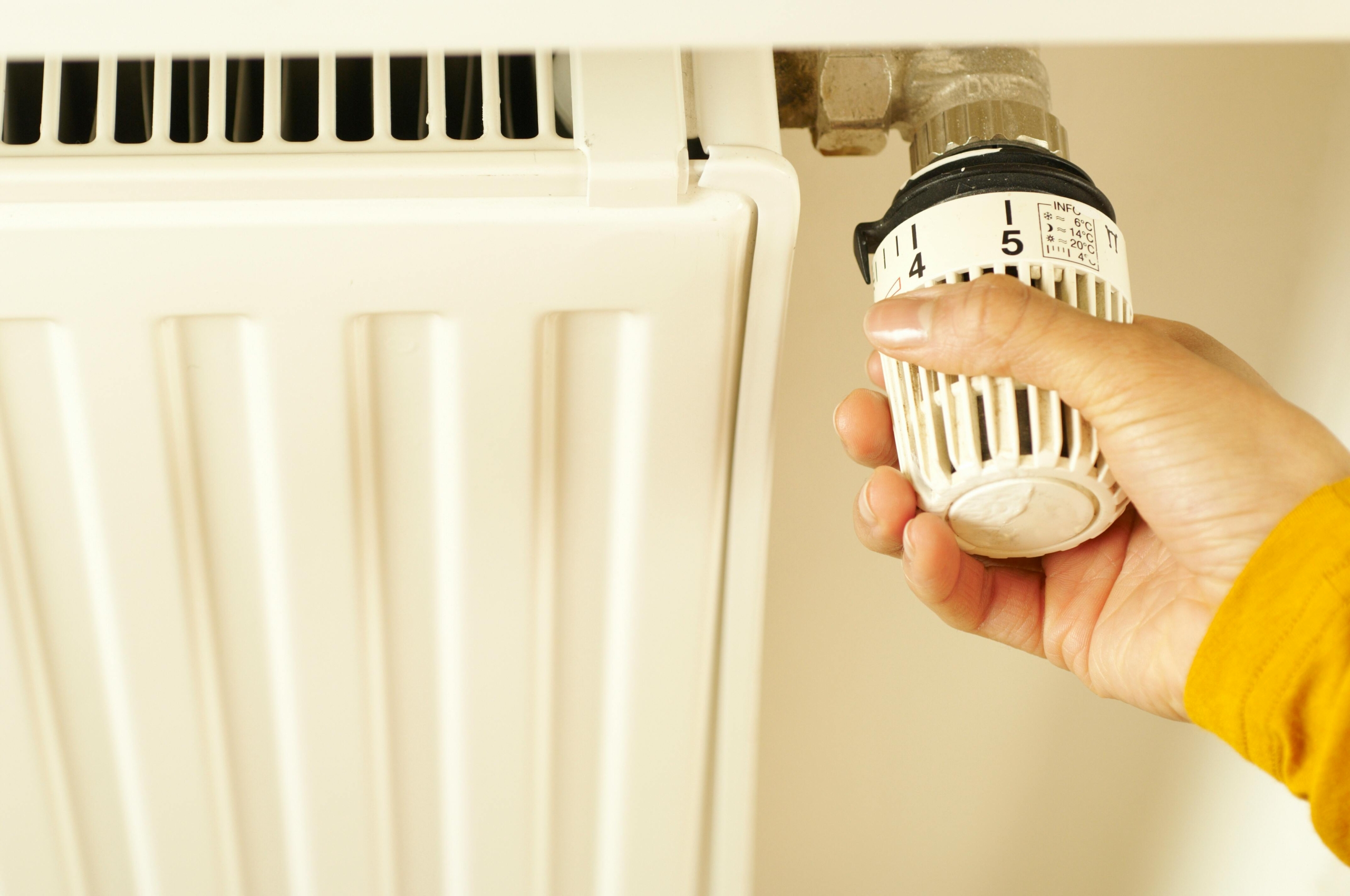 Thermostat on radiator